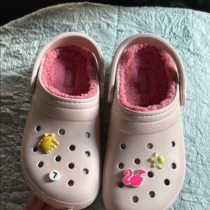Women’s Blush Pink Clogs with Charms NWT